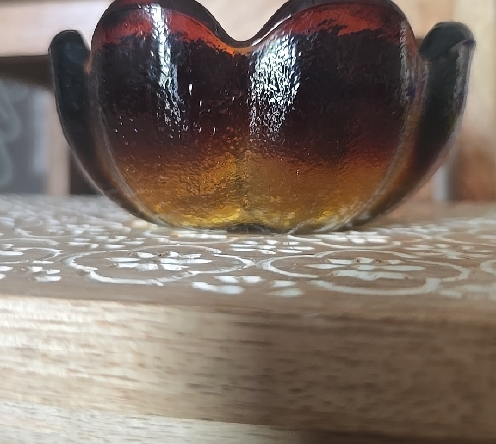 VINTAGE Brown Glass Art Lotus Bowl - Picture 5 of 10